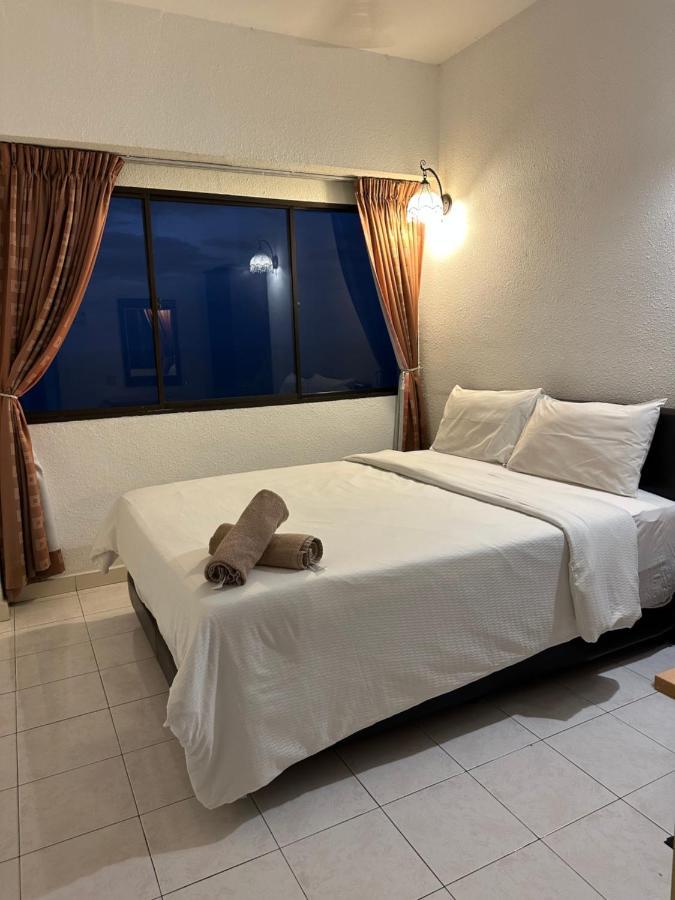 Beach Resort Home Stay Sri Sayang Apartment Batu Ferringhi 2Bedroom Bagian luar foto