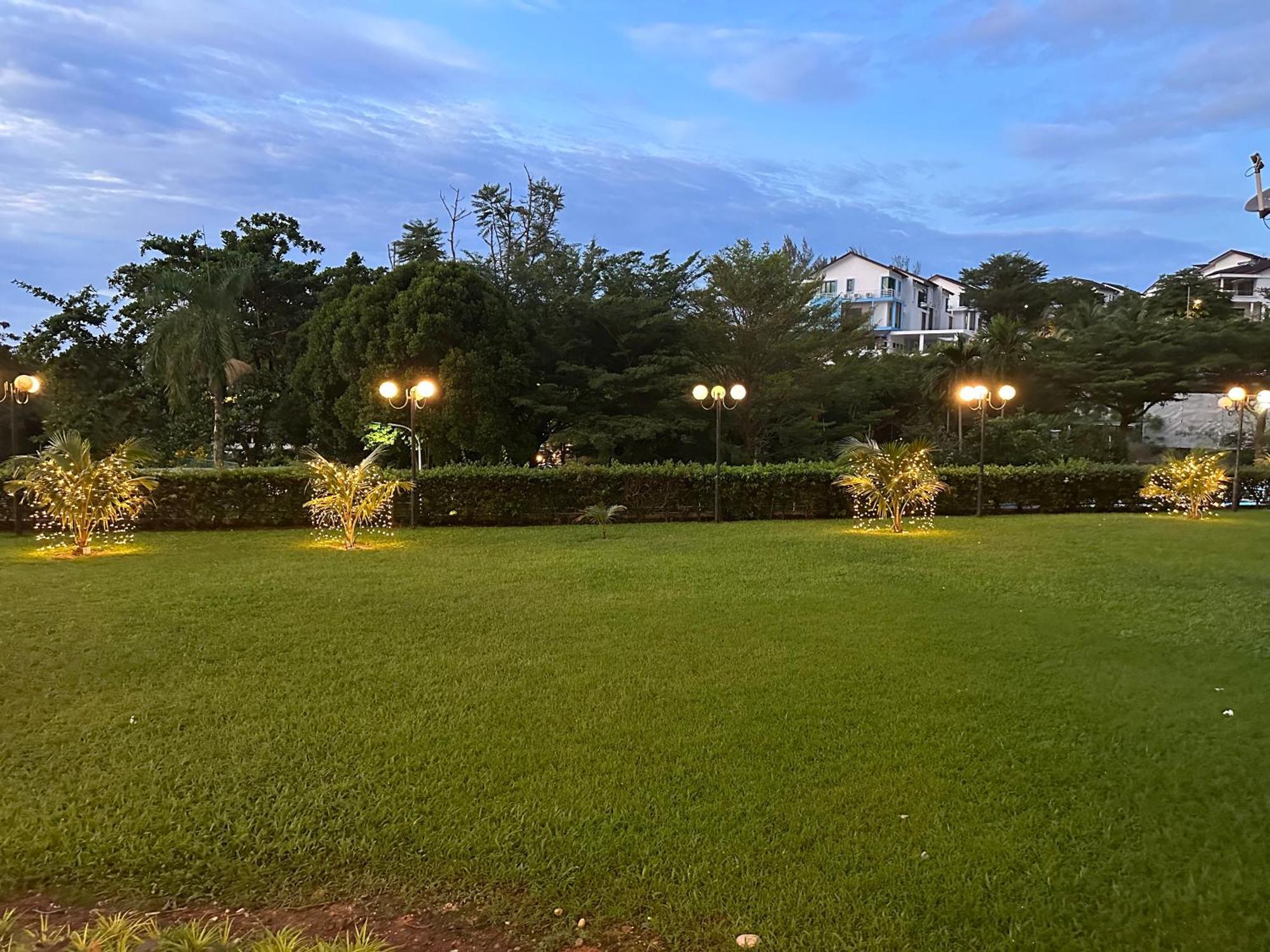 Beach Resort Home Stay Sri Sayang Apartment Batu Ferringhi 2Bedroom Bagian luar foto